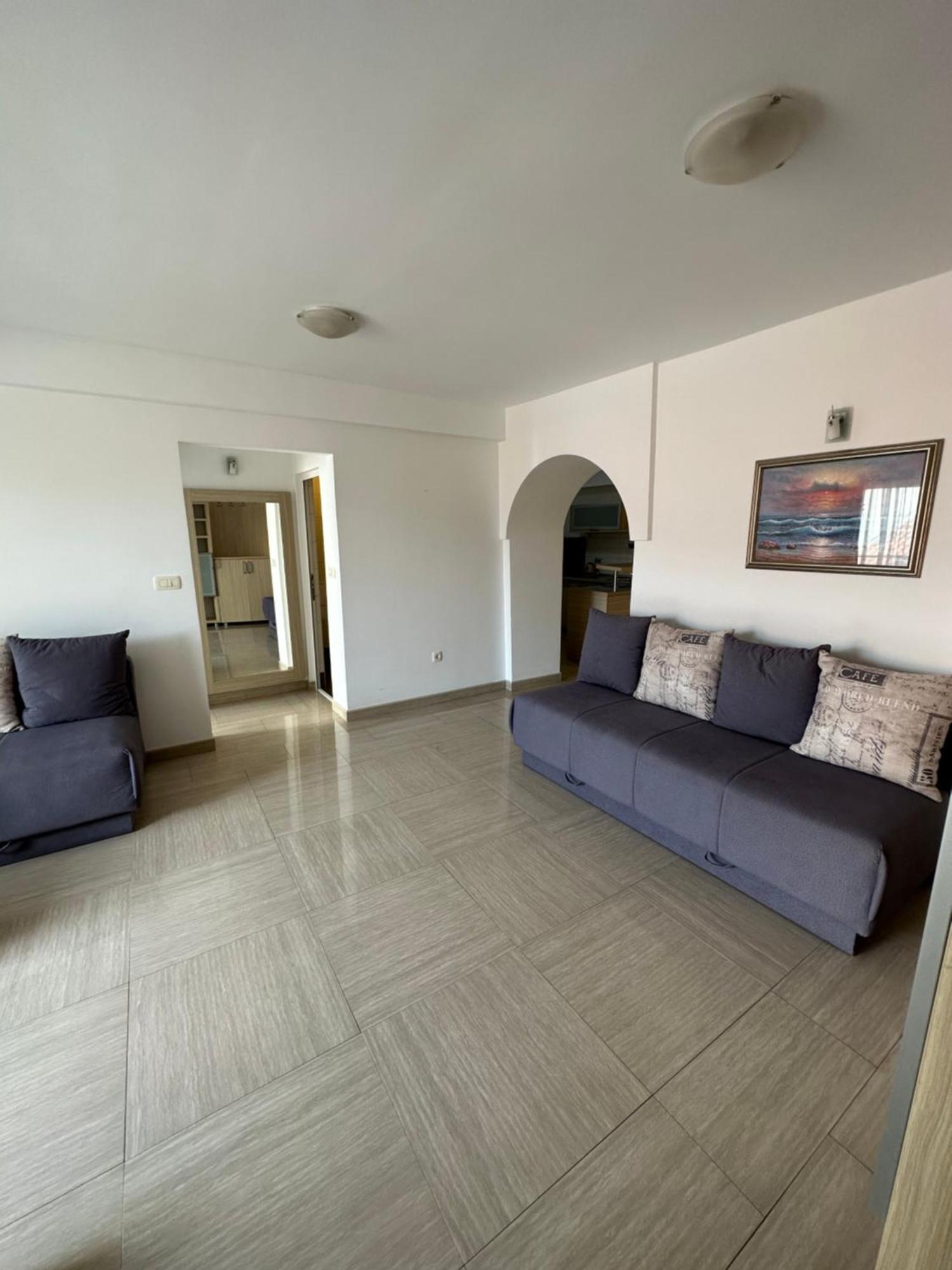 Aura Apartment *