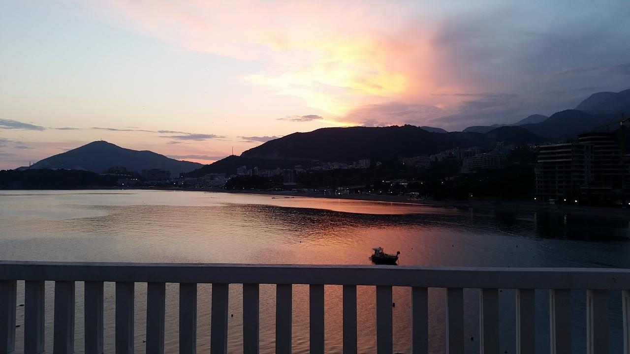 Apartment Aura Budva